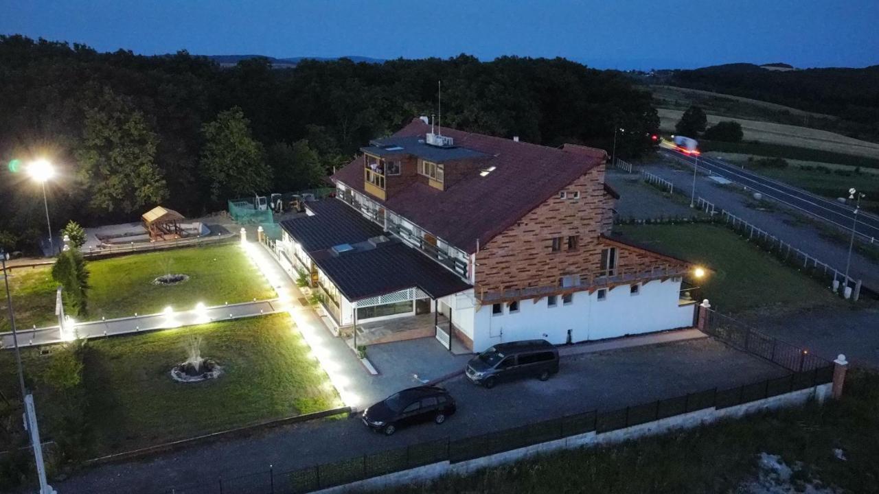 Marada Felix Hotel Hidiselu de Sus Exterior photo