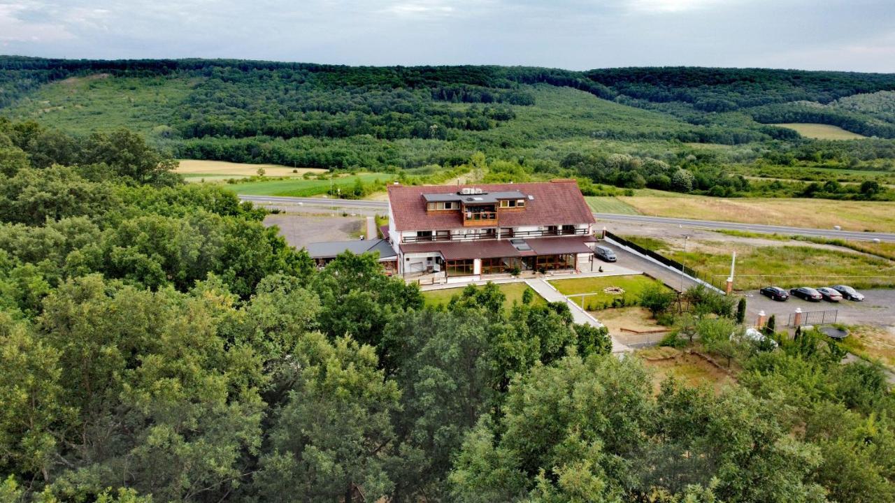 Marada Felix Hotel Hidiselu de Sus Exterior photo
